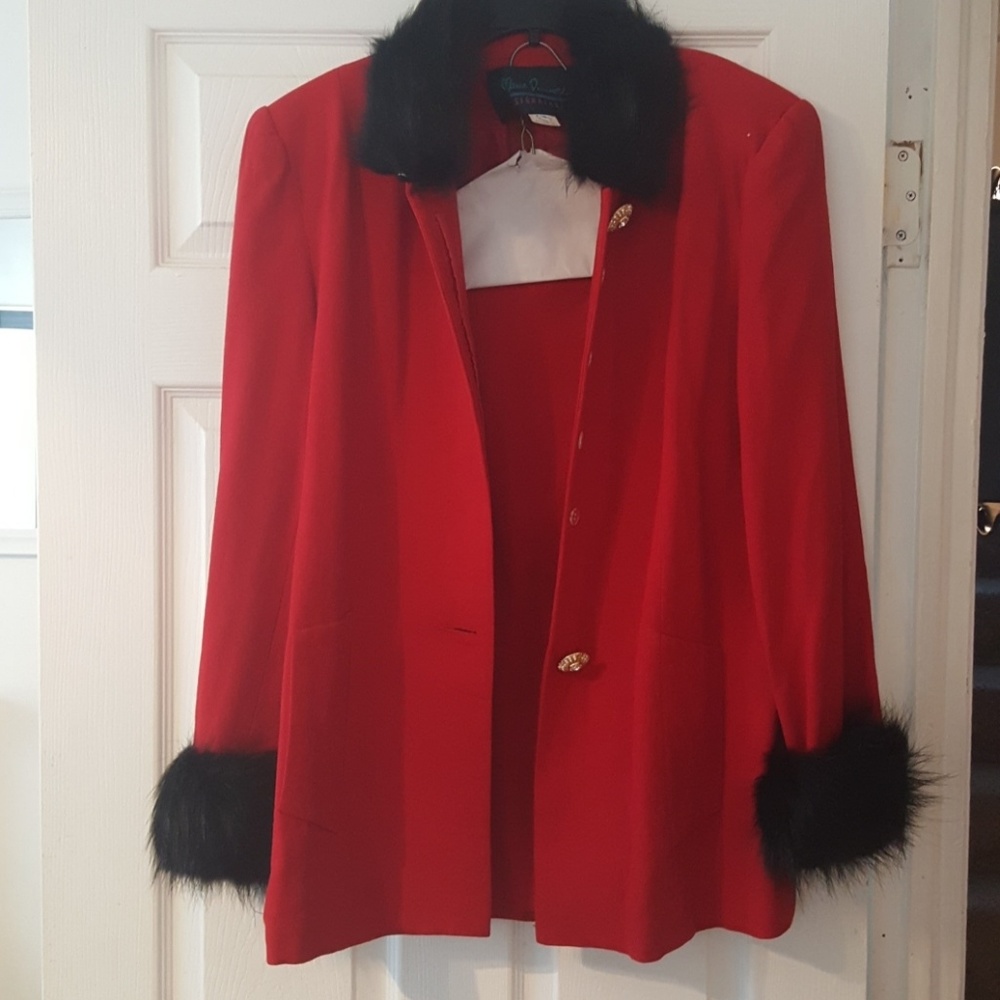 Vintage Maria Dionisiou 2 piece skirt suit